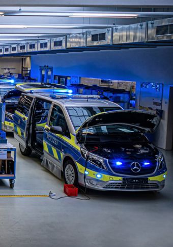 /assets/images/4/fahrzeug_serie_box-16f8ddff.jpg