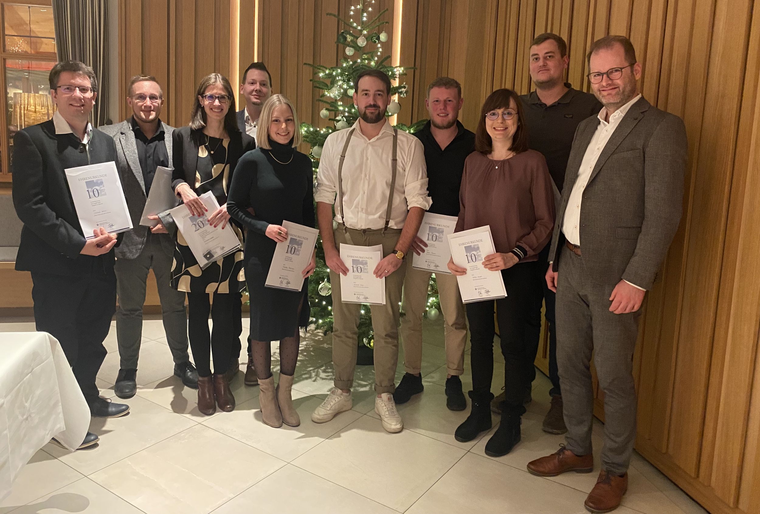 /files/dateien/bilder/news/F_Weihnachtsfeier_Ehrungen_241220.jpg